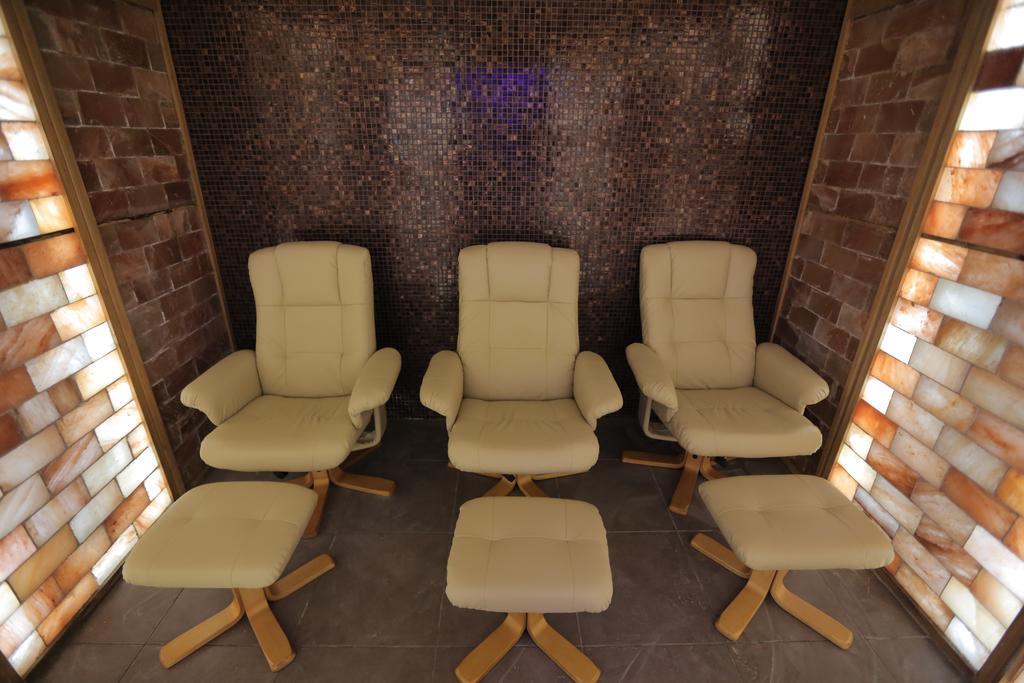 Orbis Design Hotel & Spa Парачин Екстер'єр фото
